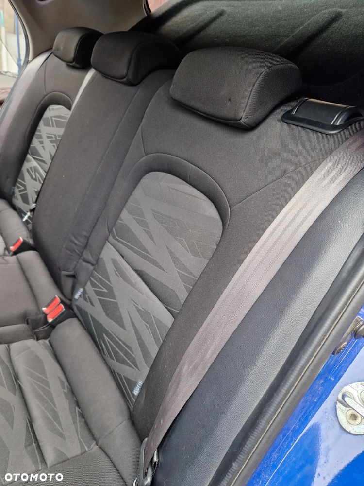 Kia Ceed - 14