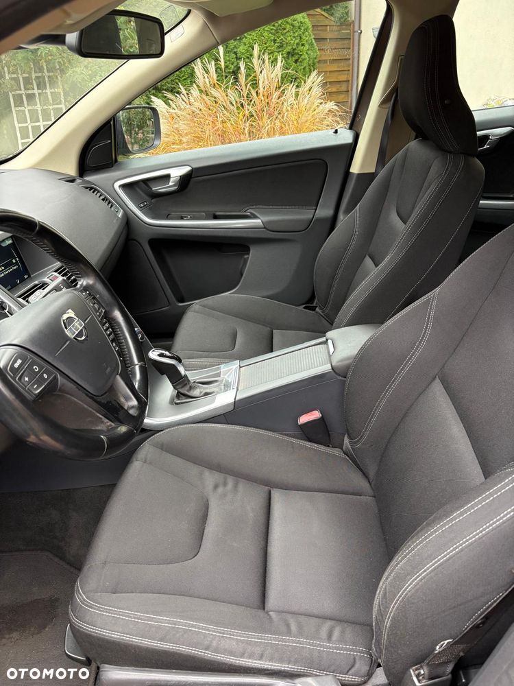 Volvo XC 60 D3 Geartronic Momentum - 10