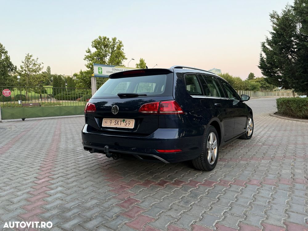 Volkswagen Golf - 4