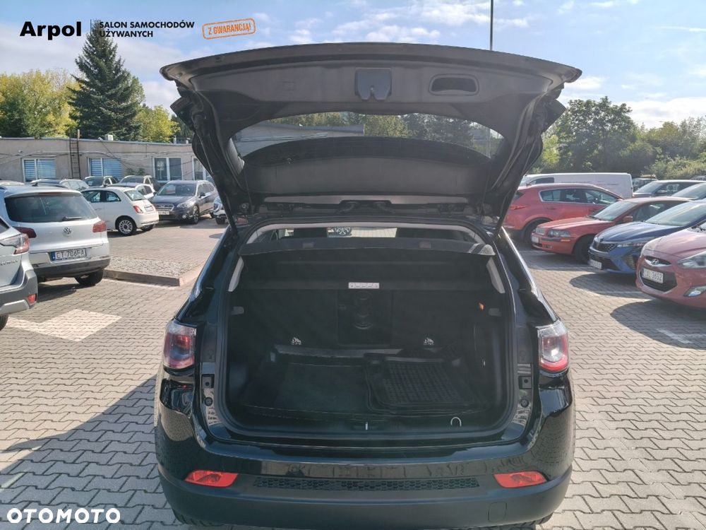 Jeep Compass - 32