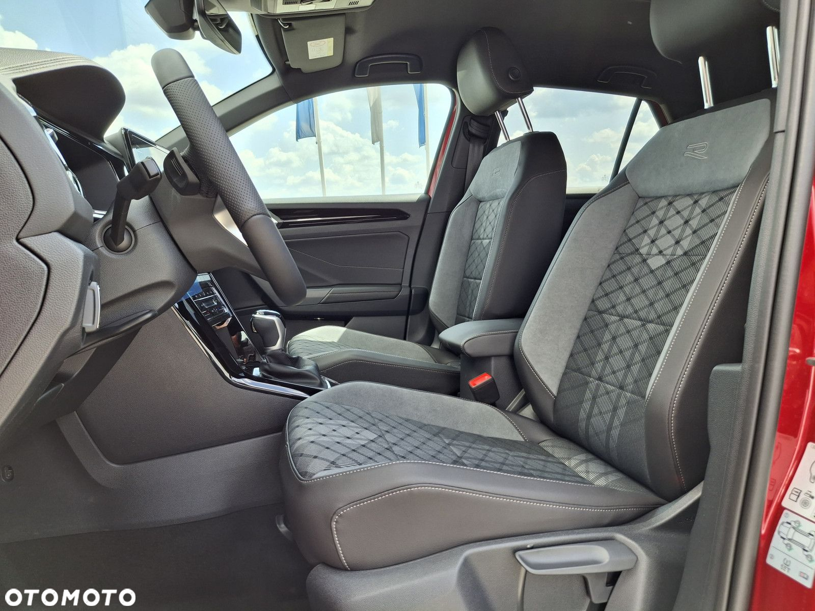 Volkswagen T-Roc 1.5 TSI R-Line DSG - 11