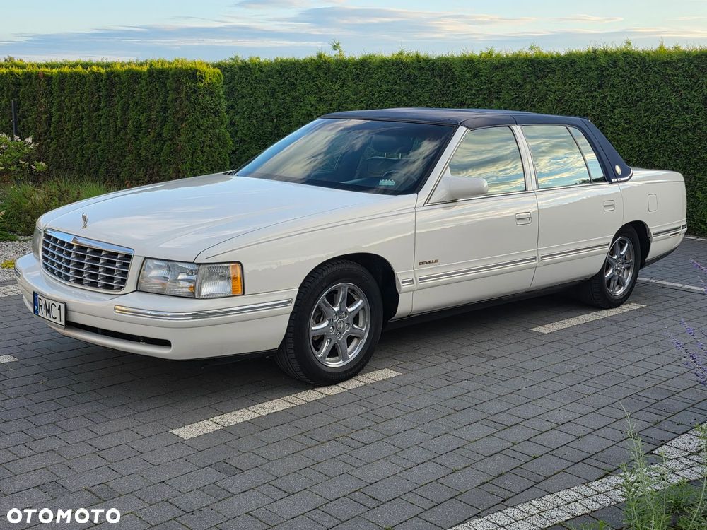 Cadillac Deville 4.6 Concours - 1