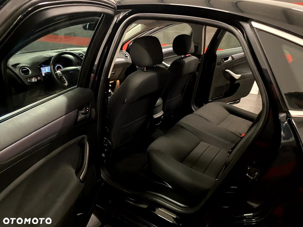 Ford Mondeo 1.6 TDCi Platinium X Plus (Titanium) - 21