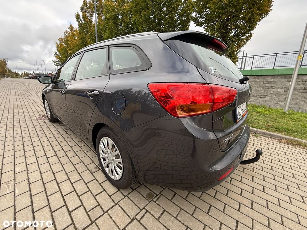 Kia Ceed - 9