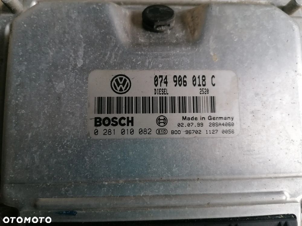 KOMPUTER STEROWNIK VW 2.5 TDI  102 KM0281010082 074906018C - 2