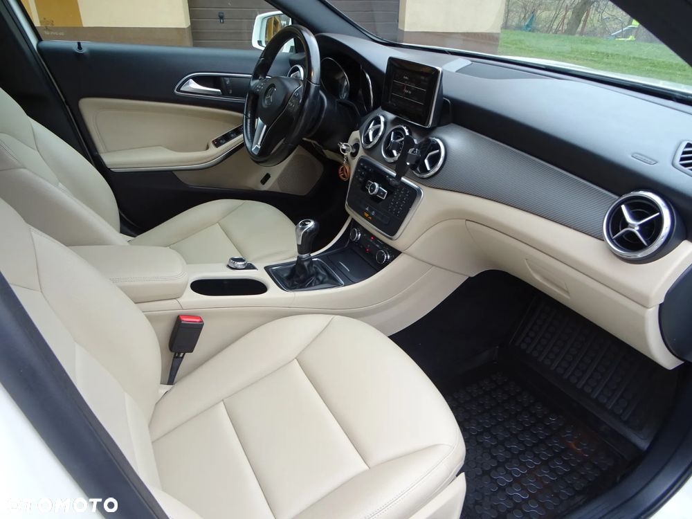Mercedes-Benz GLA 180 (CDI) d - 17