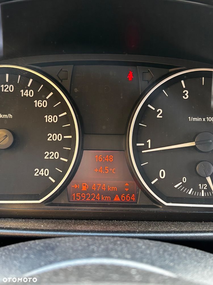 BMW Seria 1 116i - 22