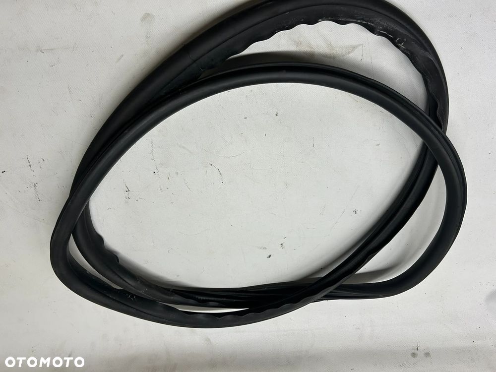 Volvo S60 II lift V60 uszczelka lewa przednia drzwi kierowcy karoseryjna lewy przód 2010-2018 - 2