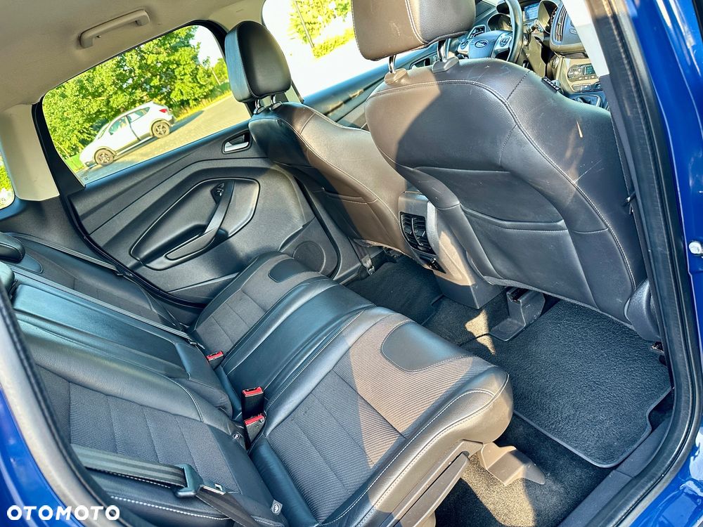 Ford Kuga 2.0 TDCi 2x4 Titanium - 23