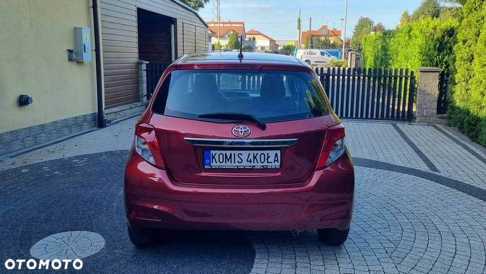 Toyota Yaris - 4