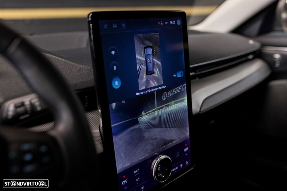 Ford Mustang Mach-E Standard - 26