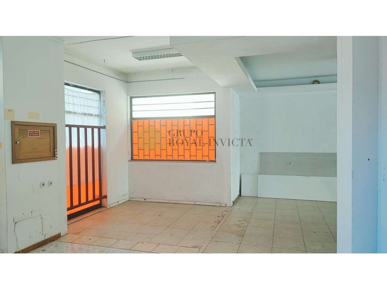 Loja Comercial Arrendada – Excelente Oportunidade de Investimento! - Grande imagem: 2/4