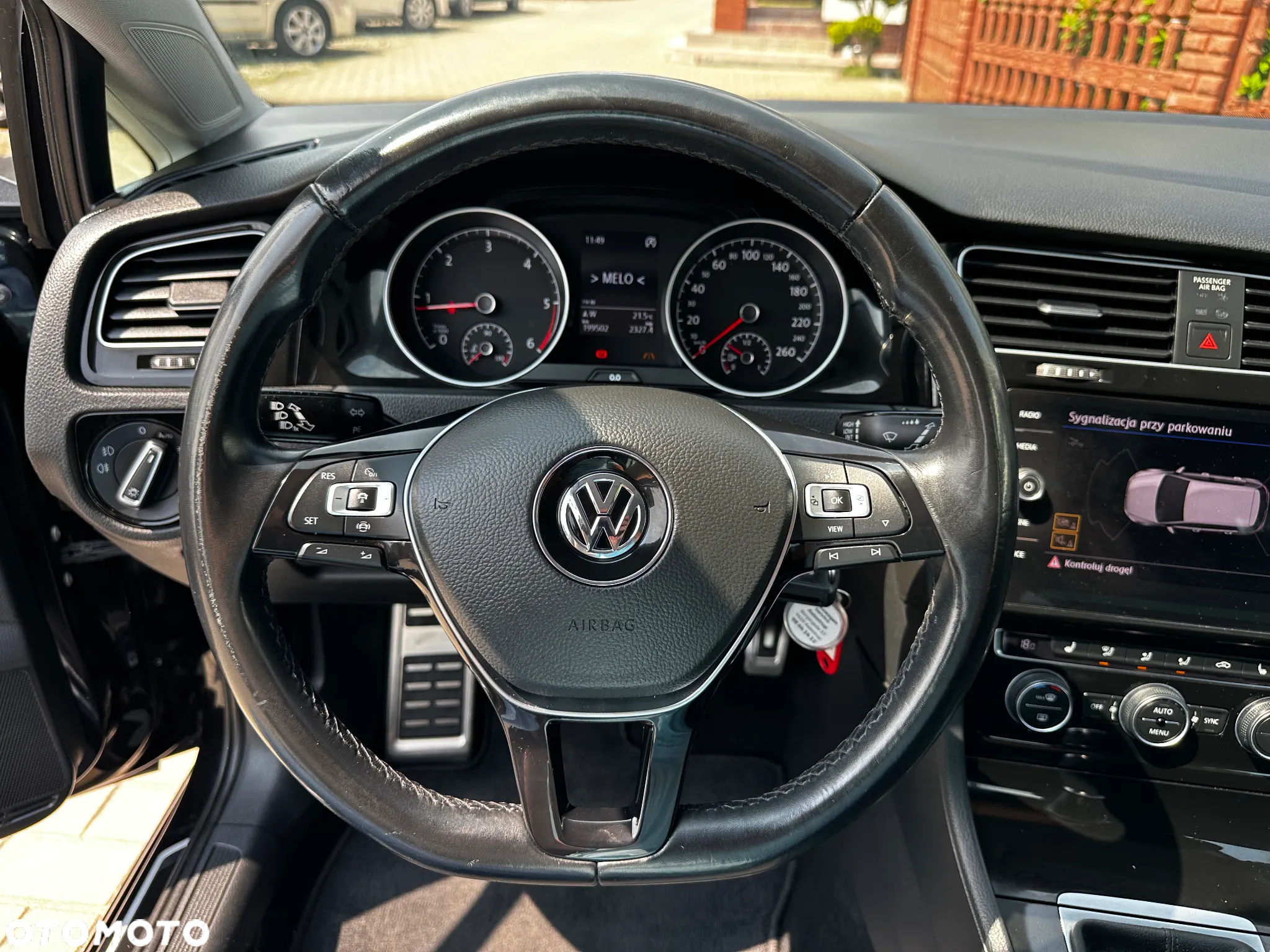 Volkswagen Golf - 8