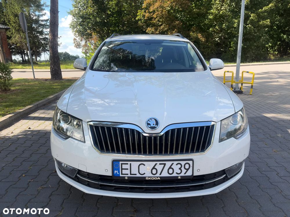 Skoda Superb 2.0 TDI DSG Active - 10