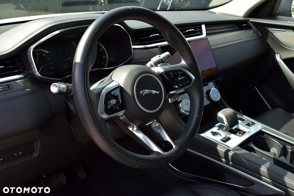 Jaguar F-Pace P250 AWD - 4