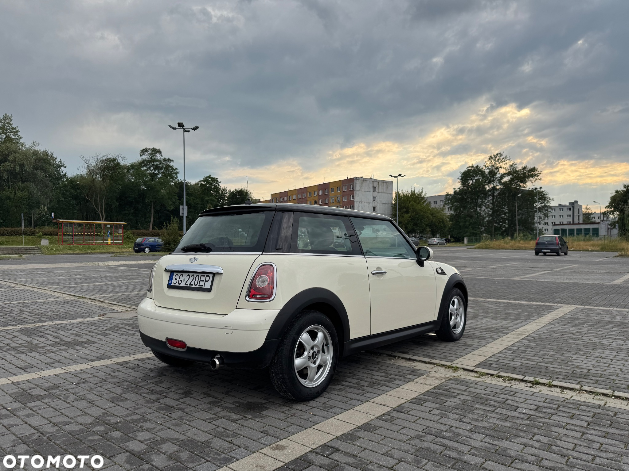 MINI ONE Standard - 5