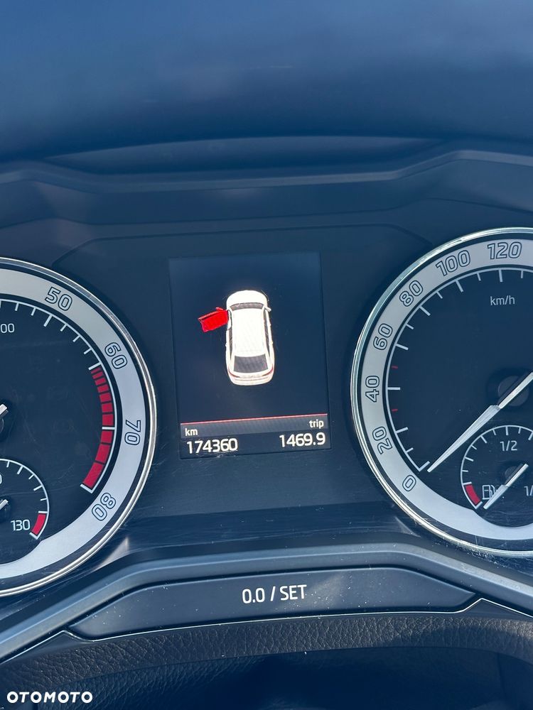 Skoda Superb 1.8 TSI L&K DSG - 10
