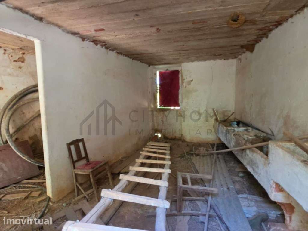 Terreno com ruína na Ribeira de Algibre no Concelho de Loulé Algarve - Grande imagem: 5/25