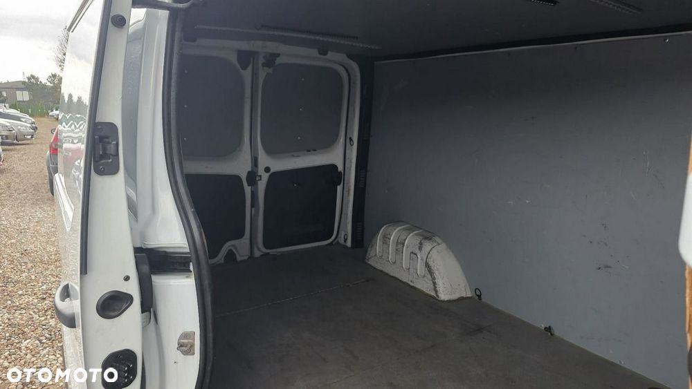 Renault Trafic - 15