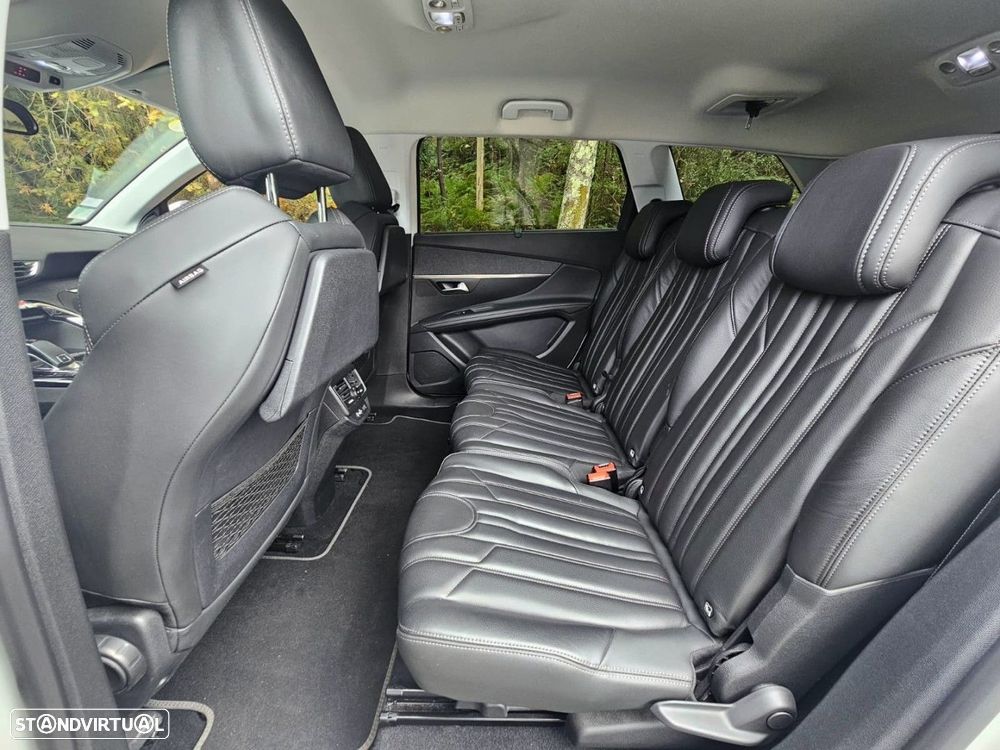 Peugeot 5008 1.5 BlueHDi Allure Pack EAT8 - 17