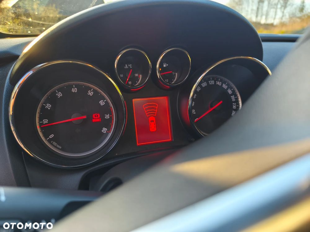 Opel Astra 1.4 Turbo - 10