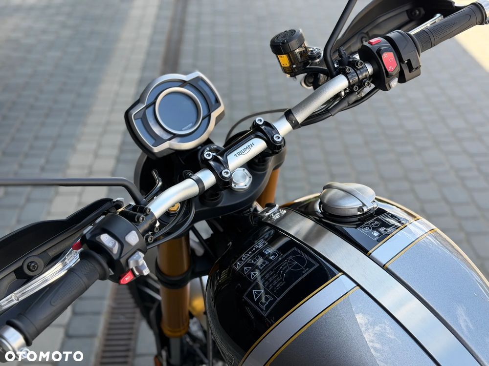 Triumph Scrambler - 11