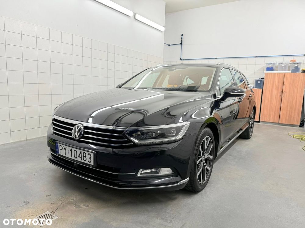 Volkswagen Passat 1.8 TSI (BlueMotion Technology) DSG Highline - 1