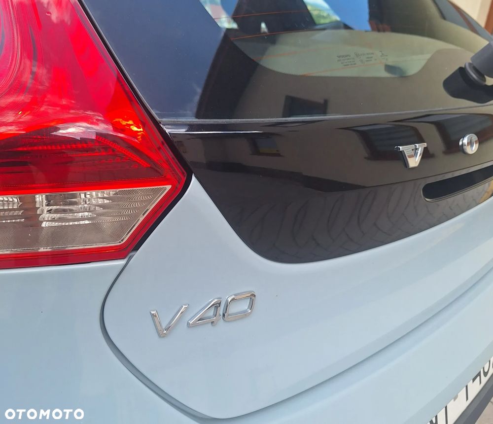 Volvo V40 D2 Momentum - 9