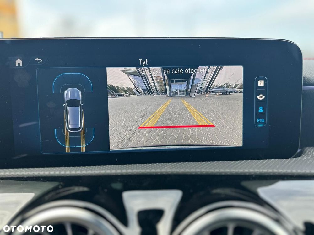 Mercedes-Benz CLA - 16