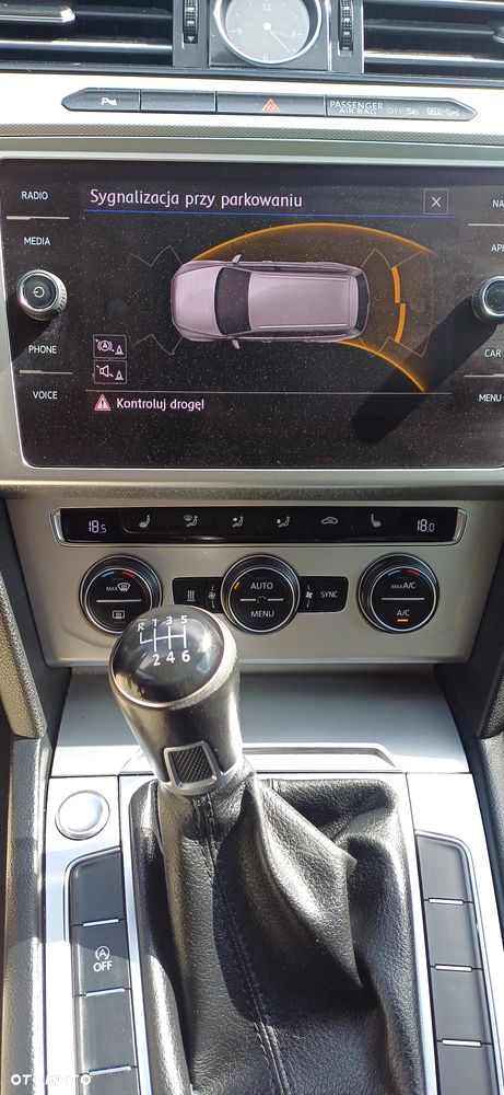 Volkswagen Passat 2.0 TDI BlueMotion Technology Highline - 15