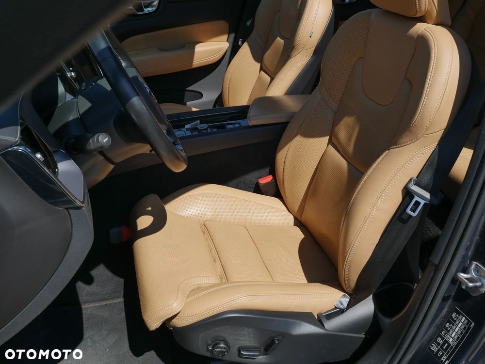 Volvo XC 60 B5 B AWD Geartronic Inscription - 18
