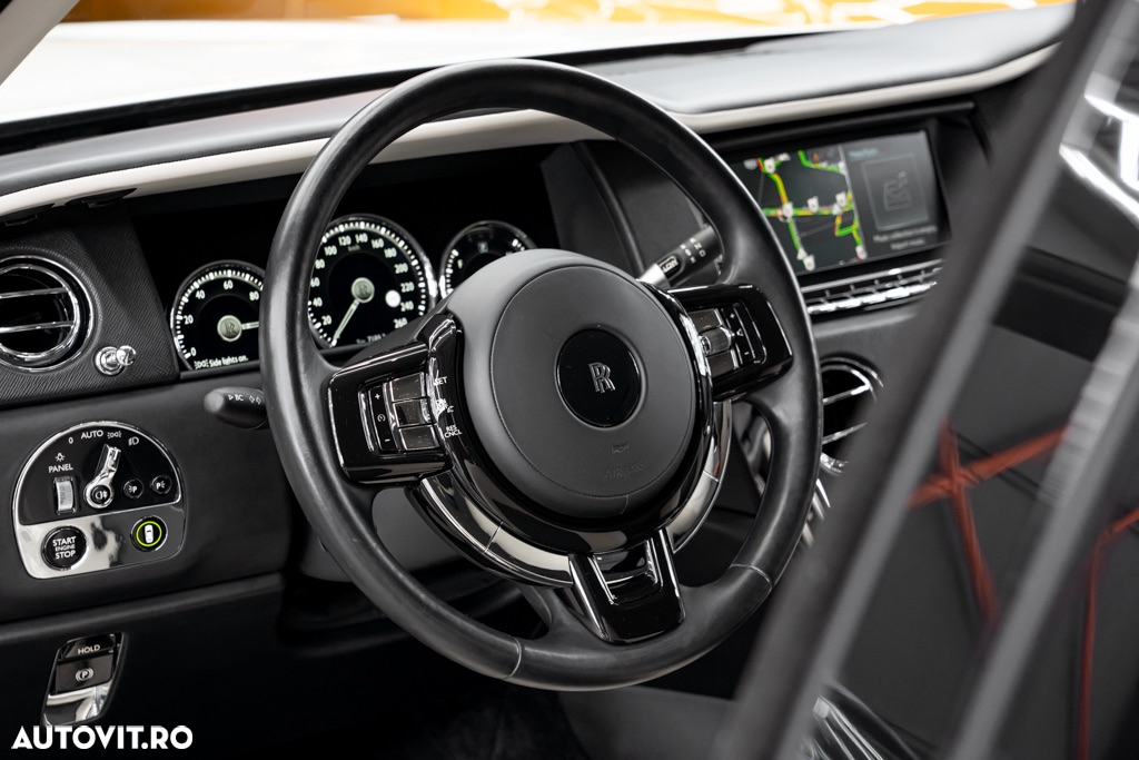 Rolls-Royce Cullinan Standard - 31