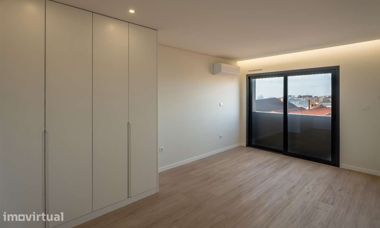 Apartamento T3 com 3 casas de banho e garagem - Grande imagem: 5/12