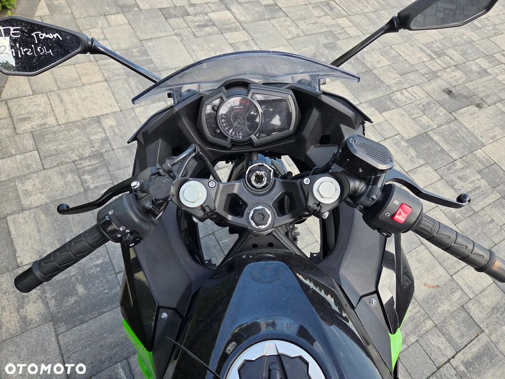 Kawasaki Ninja 400 - 12