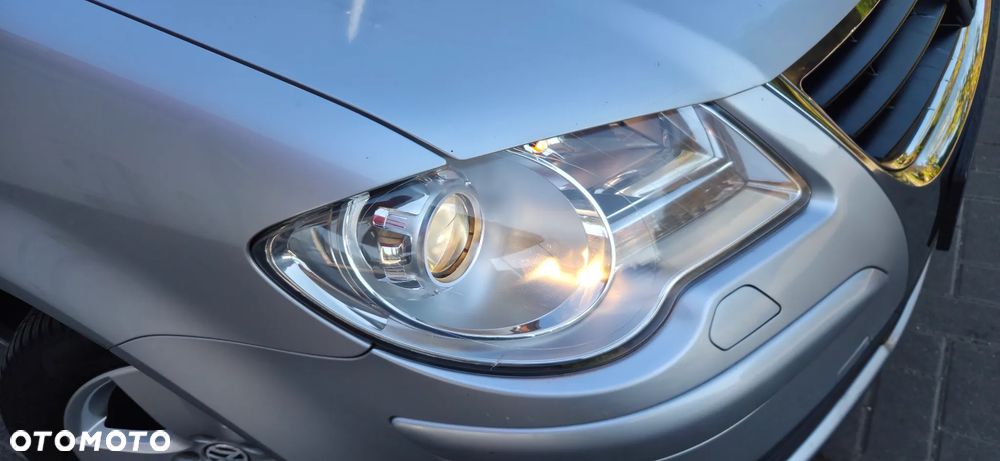 Volkswagen Touran 2.0 TDI DPF DSG Highline - 19