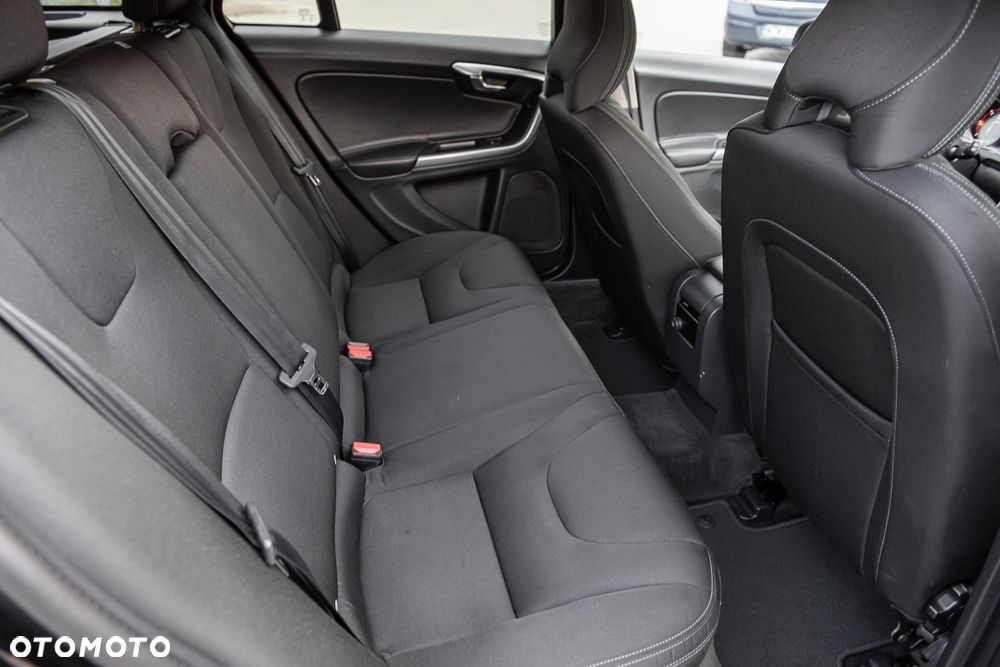 Volvo V60 D2 Kinetic - 29