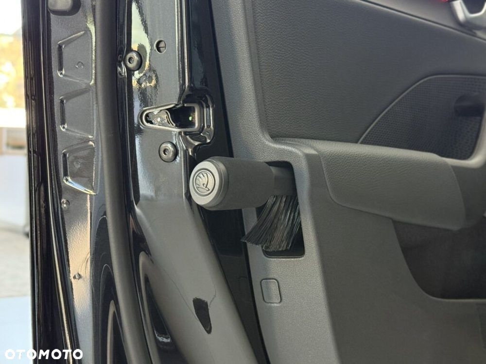 Skoda Octavia 1.5 TSI mHEV Sportline DSG - 24