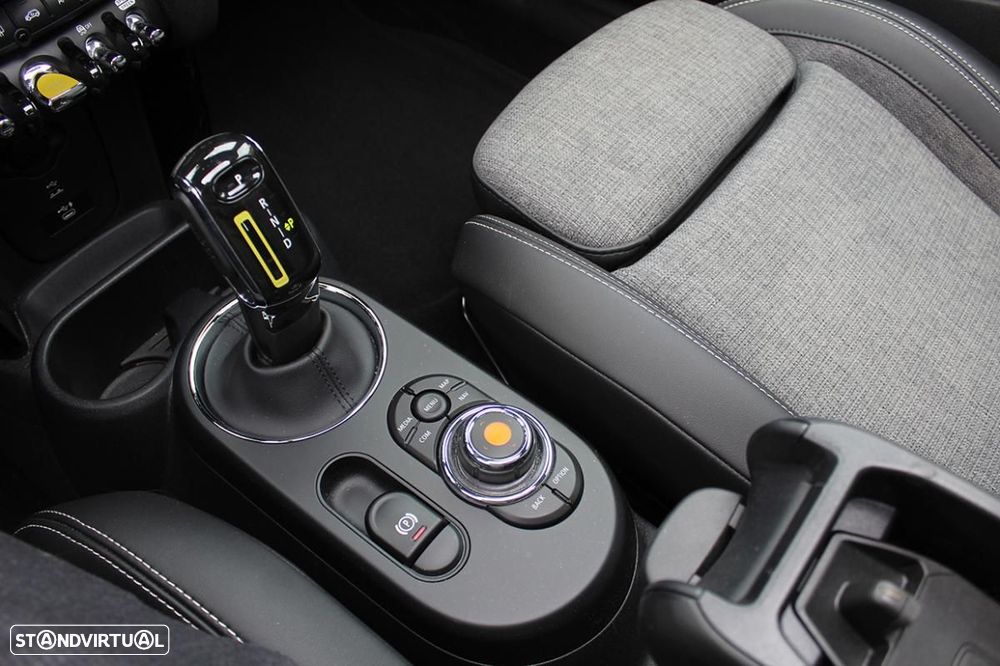 MINI 3 Portas Cooper SE Essential - 37