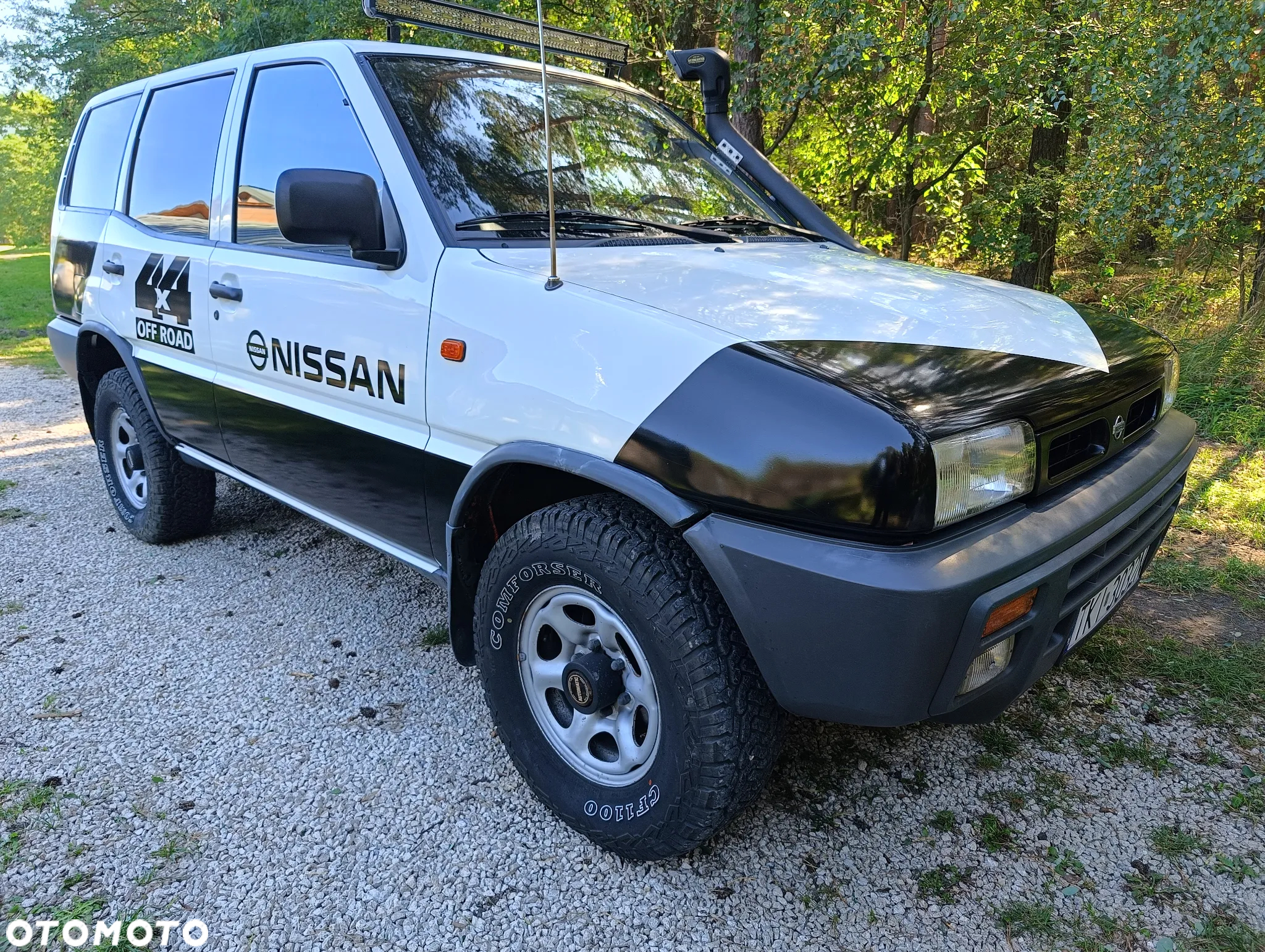 Nissan Terrano II 2.4 Wagon SGX - 2