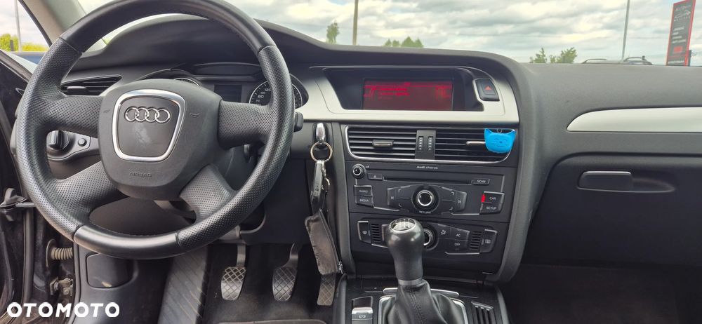 Audi A4 ver-avant-1-8-tfsi-ambiente - 21