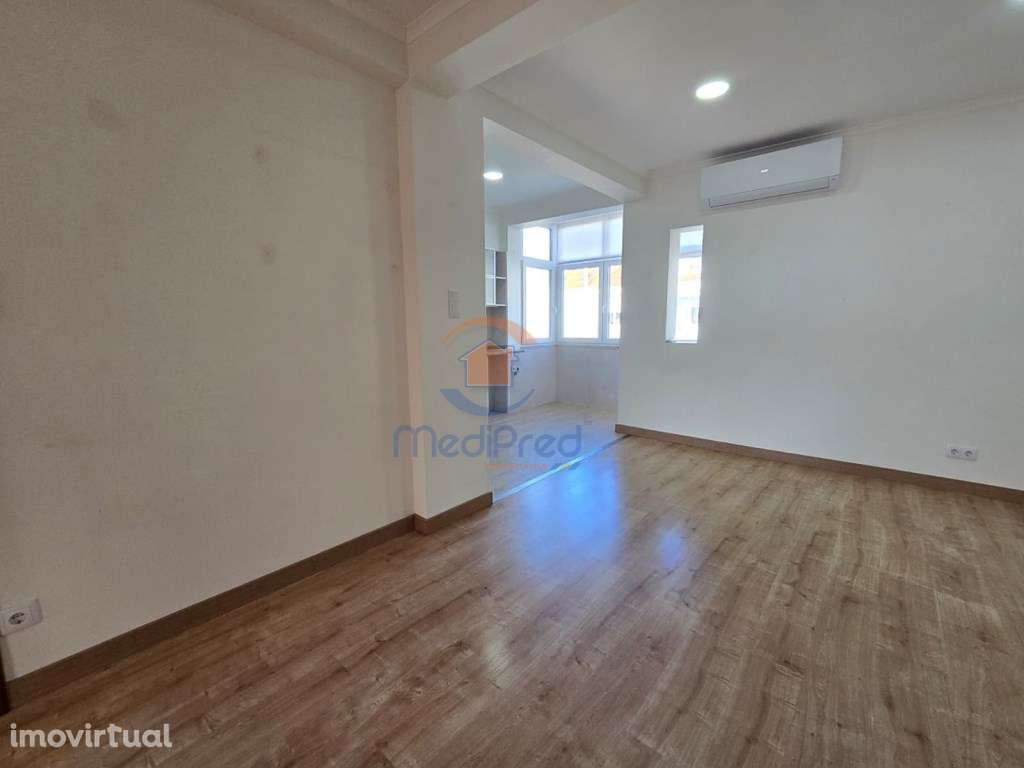 Apartamento T2 com Arrecadação de 12 m2 | Olival Basto, Odivelas - Grande imagem: 2/18