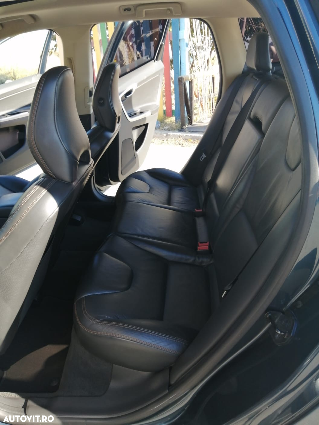Volvo XC 60 2.4D AWD Aut. - 6