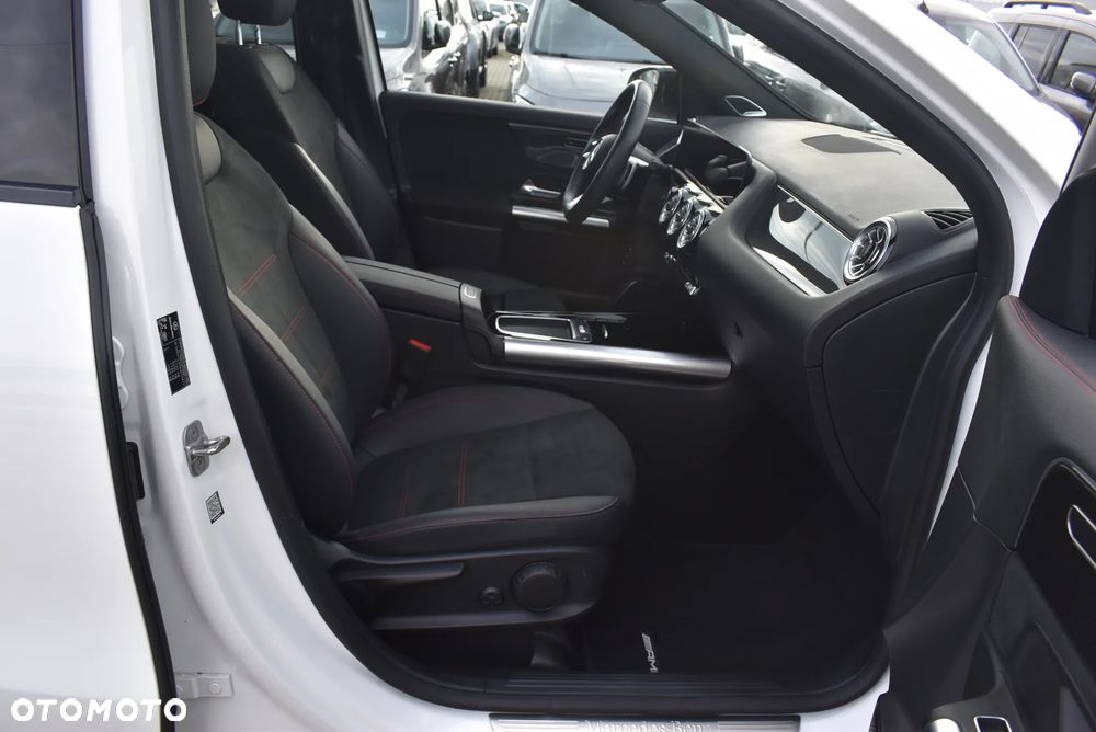 Mercedes-Benz GLA 200 d - 20