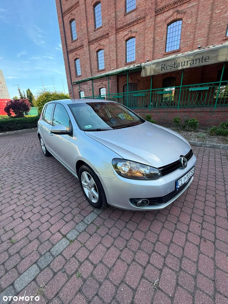 Volkswagen Golf - 6