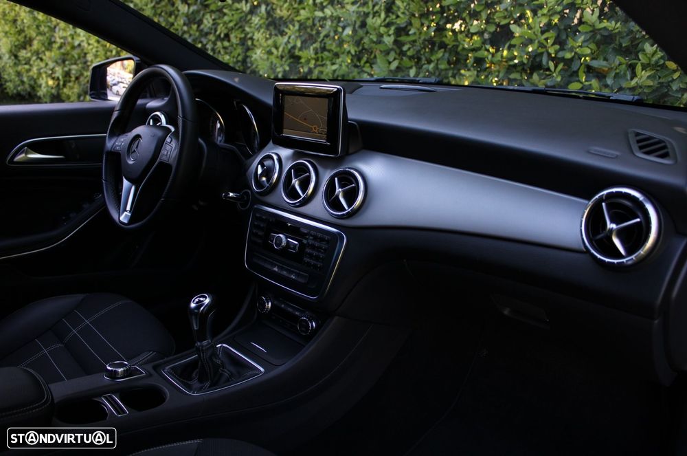 Mercedes-Benz CLA 200 CDI Urban - 34