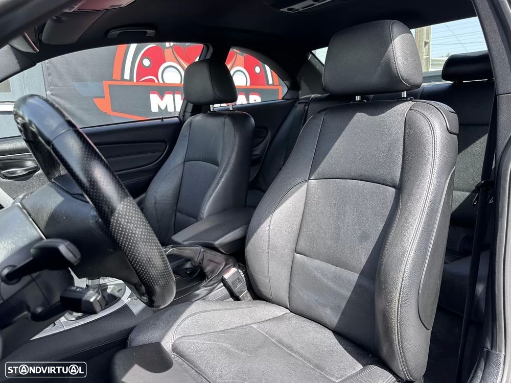 BMW 120 d Limited Edition Lifestyle c/ M Sport Pack - 29