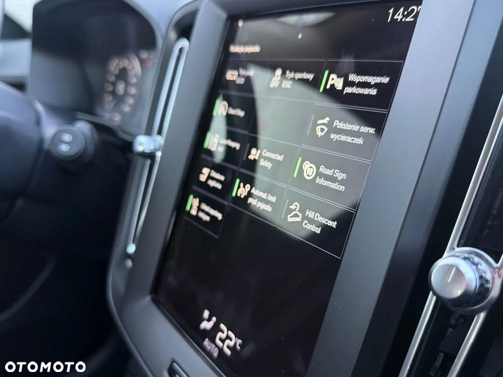 Volvo XC 40 T2 Momentum - 33