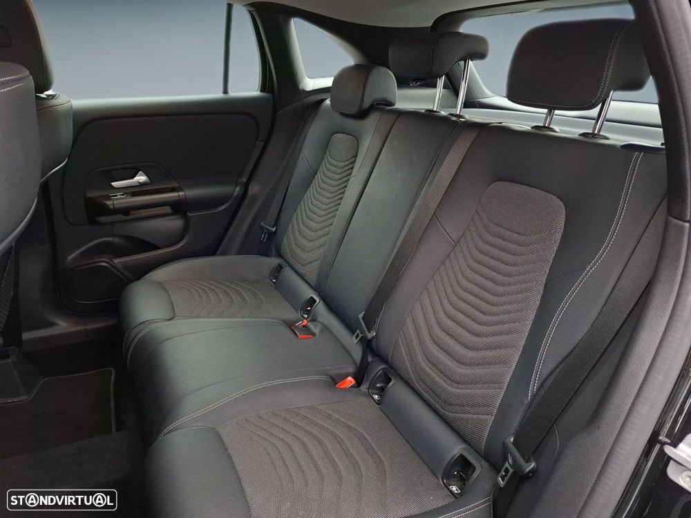 Mercedes-Benz GLA 250 e - 14