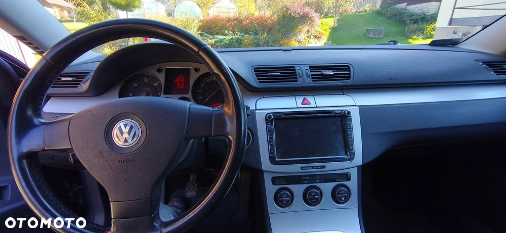 Volkswagen Passat - 5