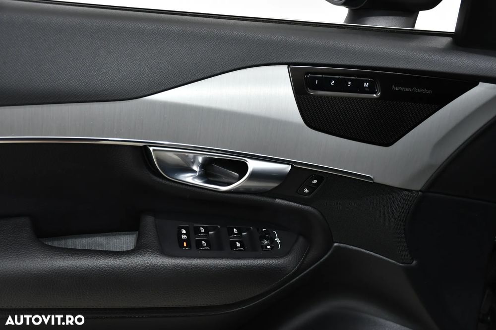 Volvo XC 90 T8 AWD Recharge Geartronic Inscription Expression - 27